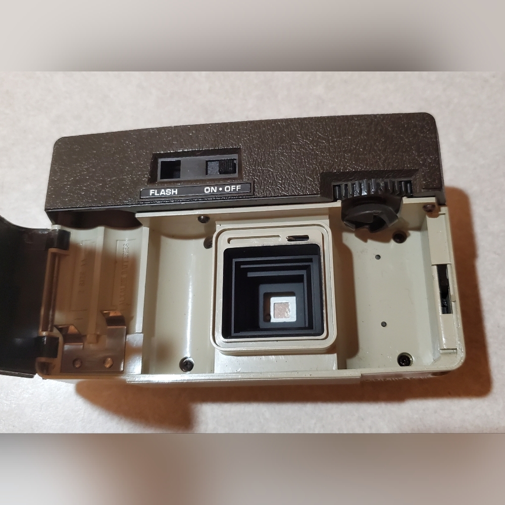 📸1970's Keystone Everflash 20 camera & leather case - Picture 7 of 12
